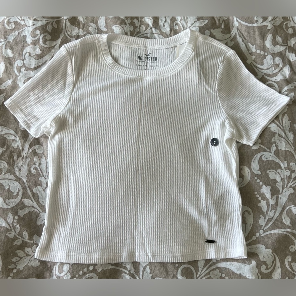 Hollister White Ribbed Crop T-shirt Size S, NEW WITH TAG